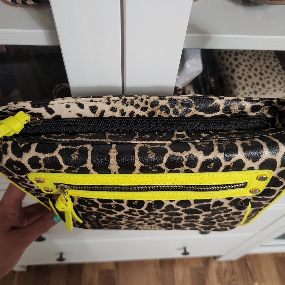Leopard Tech Bag - Picture 4 of 7